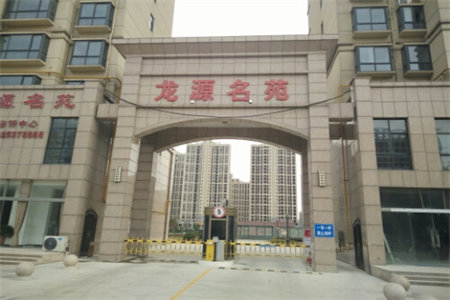 西苑小区3室2厅2卫126㎡车库27平米